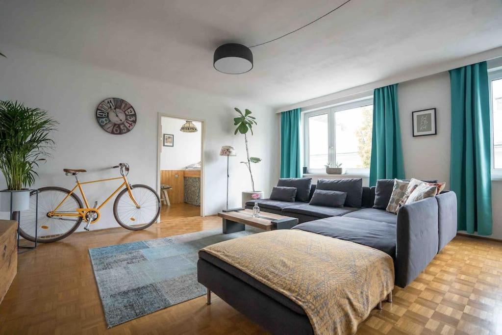 Cozy And Stylish Apartment Near Schoenbrunn Castle Bécs Kültér fotó