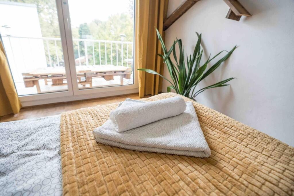 Cozy And Stylish Apartment Near Schoenbrunn Castle Bécs Kültér fotó