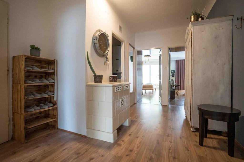Cozy And Stylish Apartment Near Schoenbrunn Castle Bécs Kültér fotó